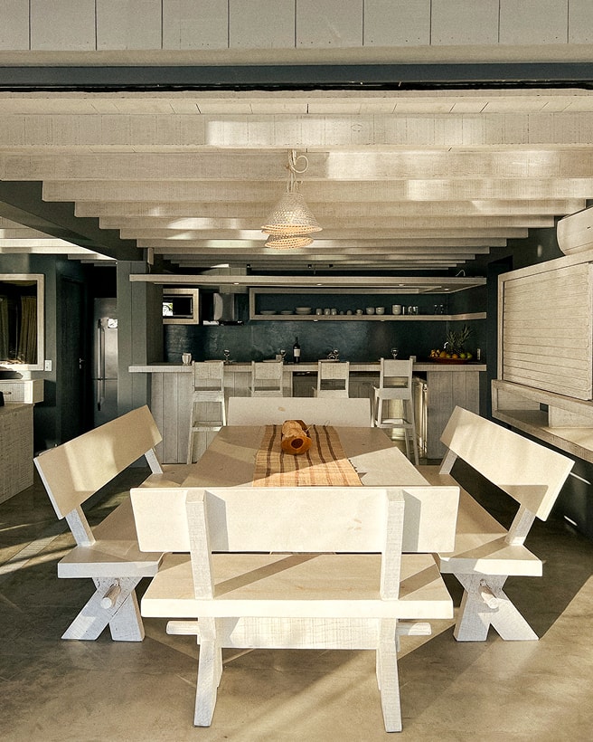 3/7 - Equipped kitchen and dining space