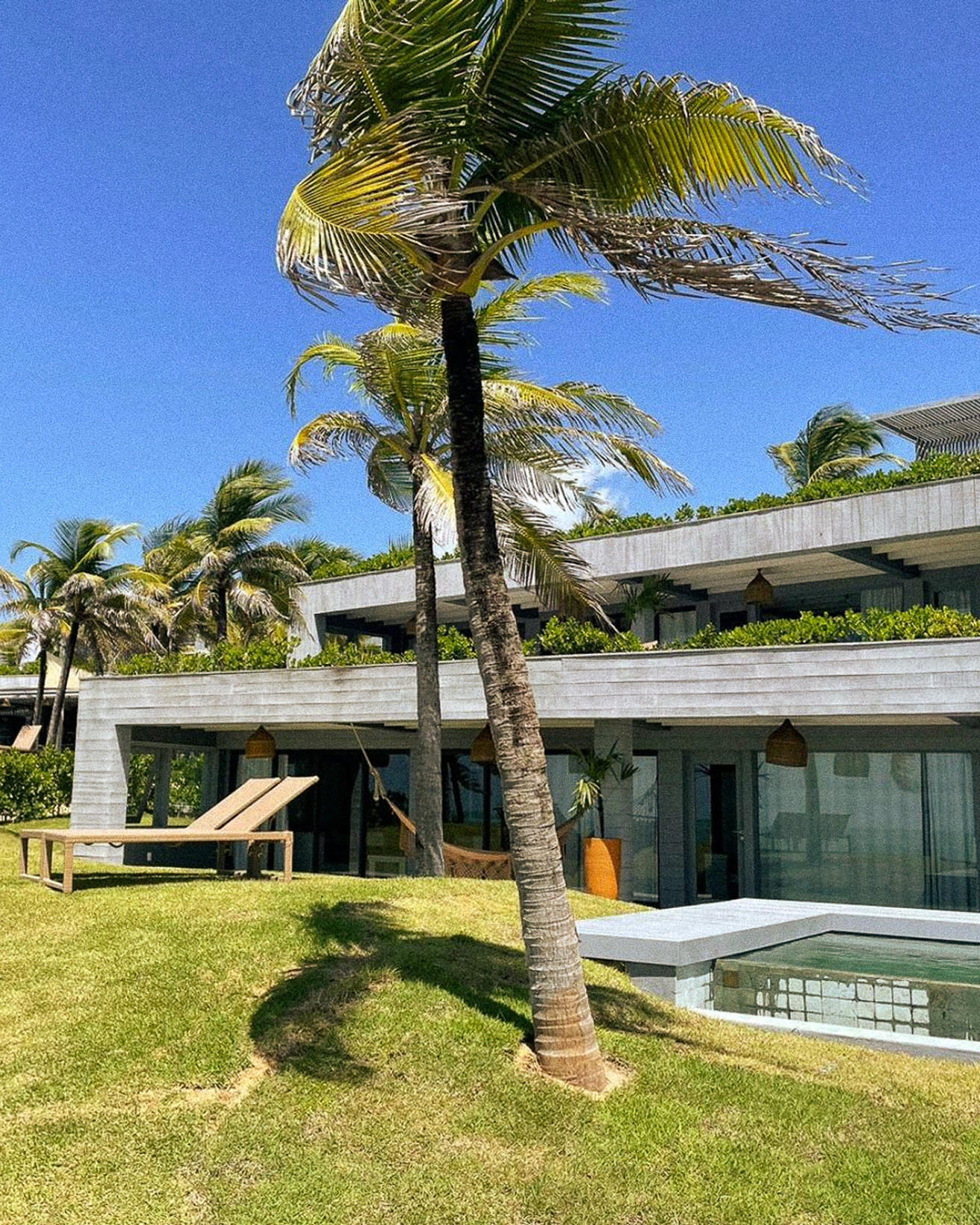 5/6 - Front view of the accommodation