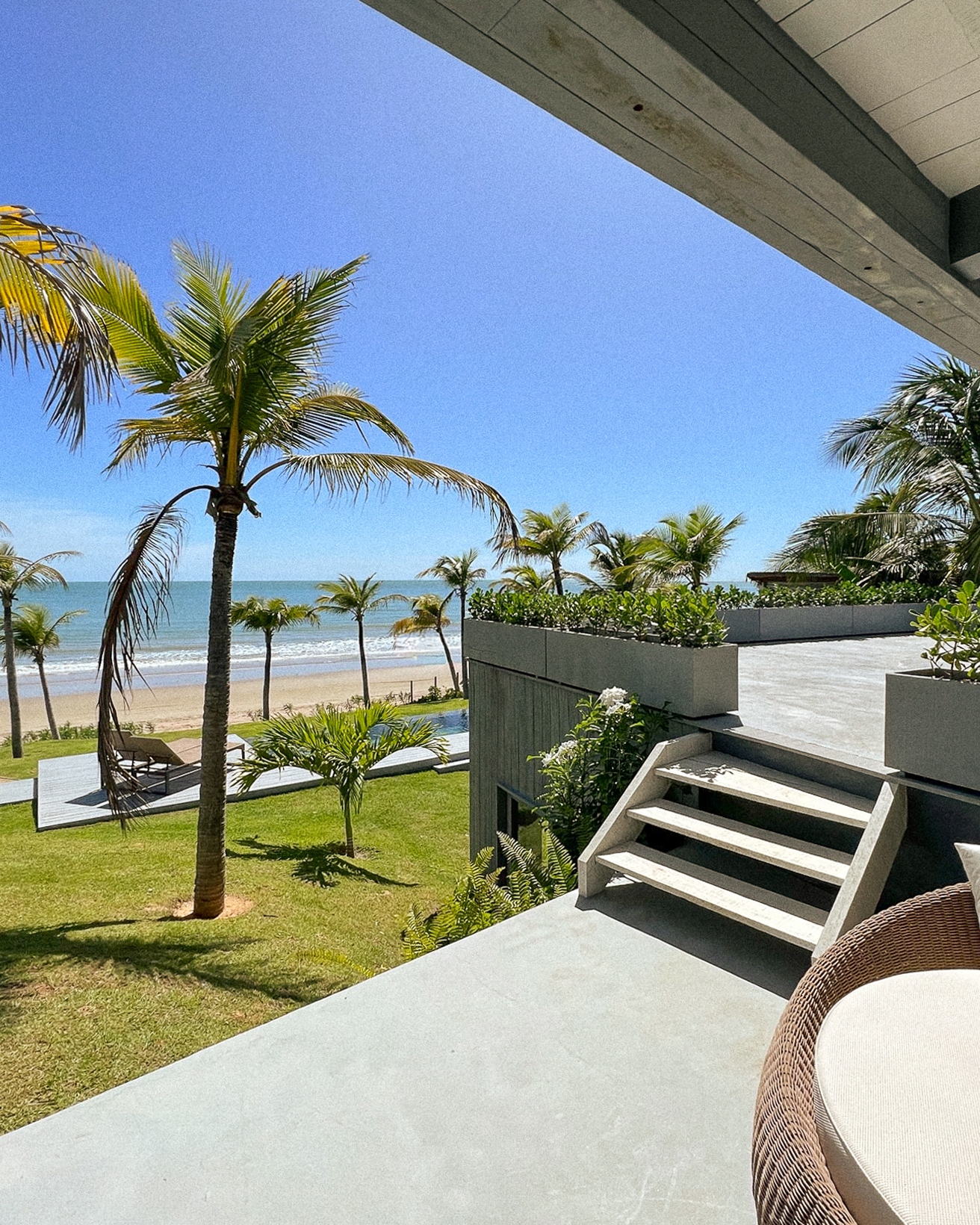 2/6 - Outdoor area of Villa de Mar near the infinity pool, Club de Mar Condo Hotel