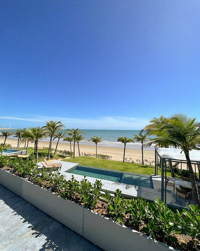 3/6 - View from one of the floors towards the sea