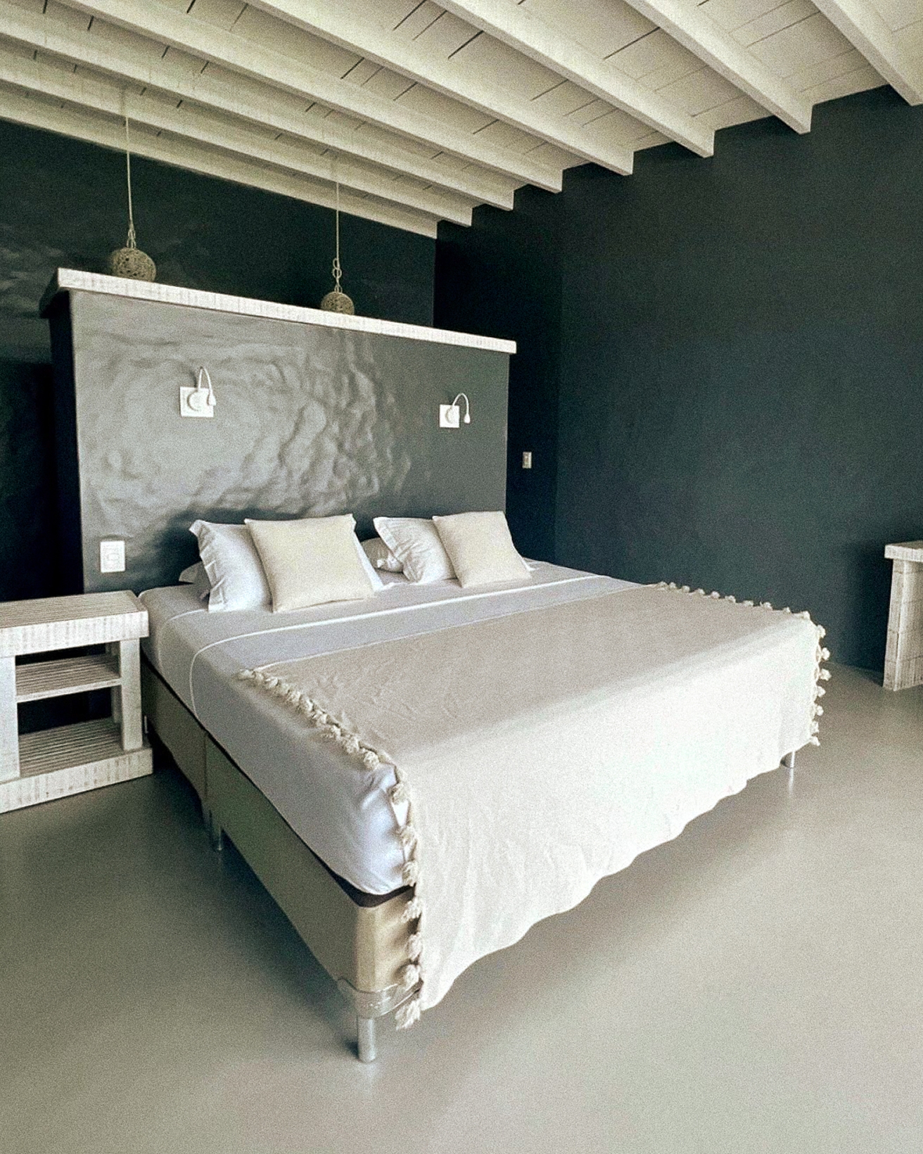 6/6 - Double bed of the main suite of Villa de Mar, Club de Mar Condo Hotel